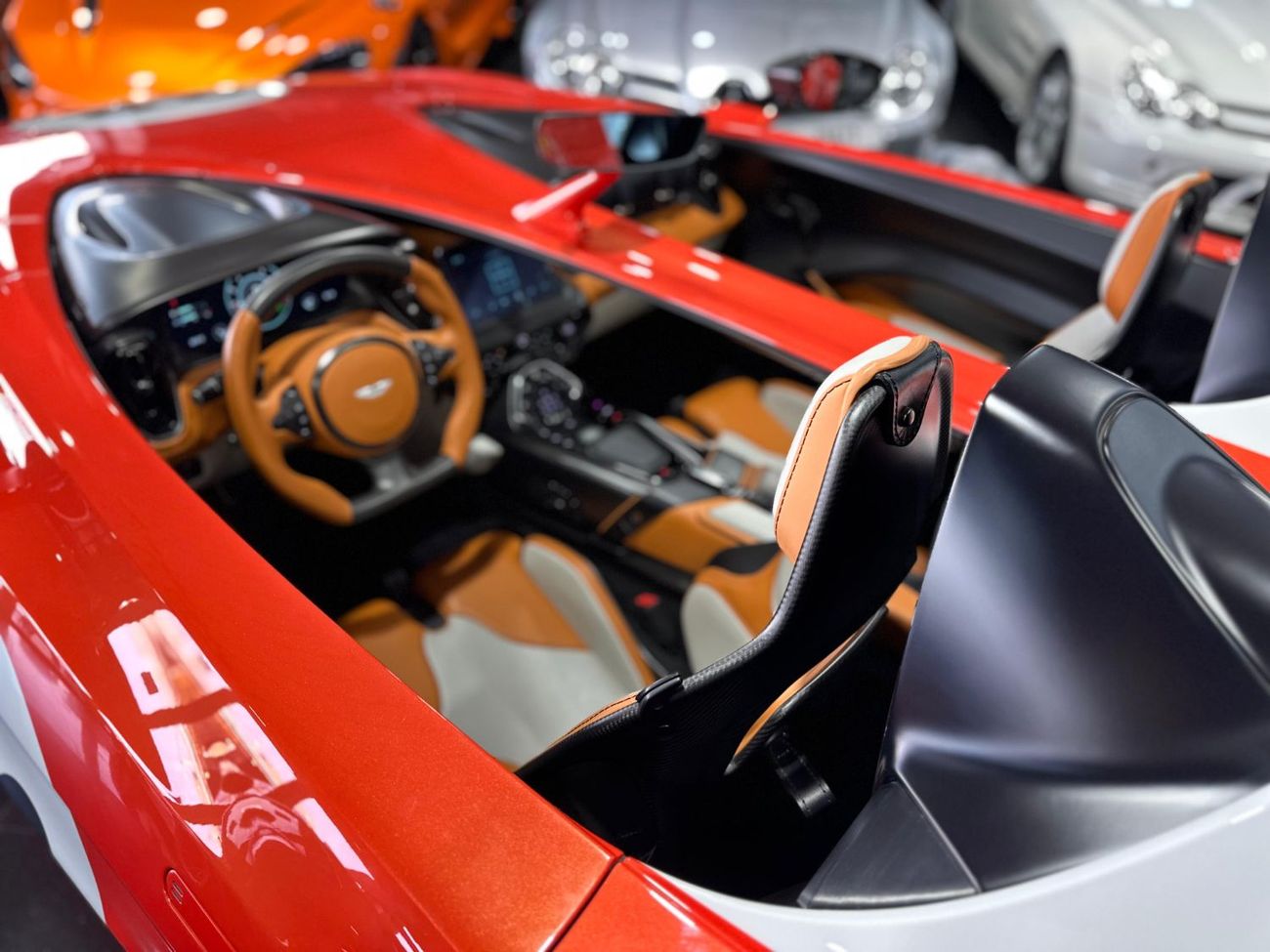 أستون مارتن فانكويش SPEEDSTER