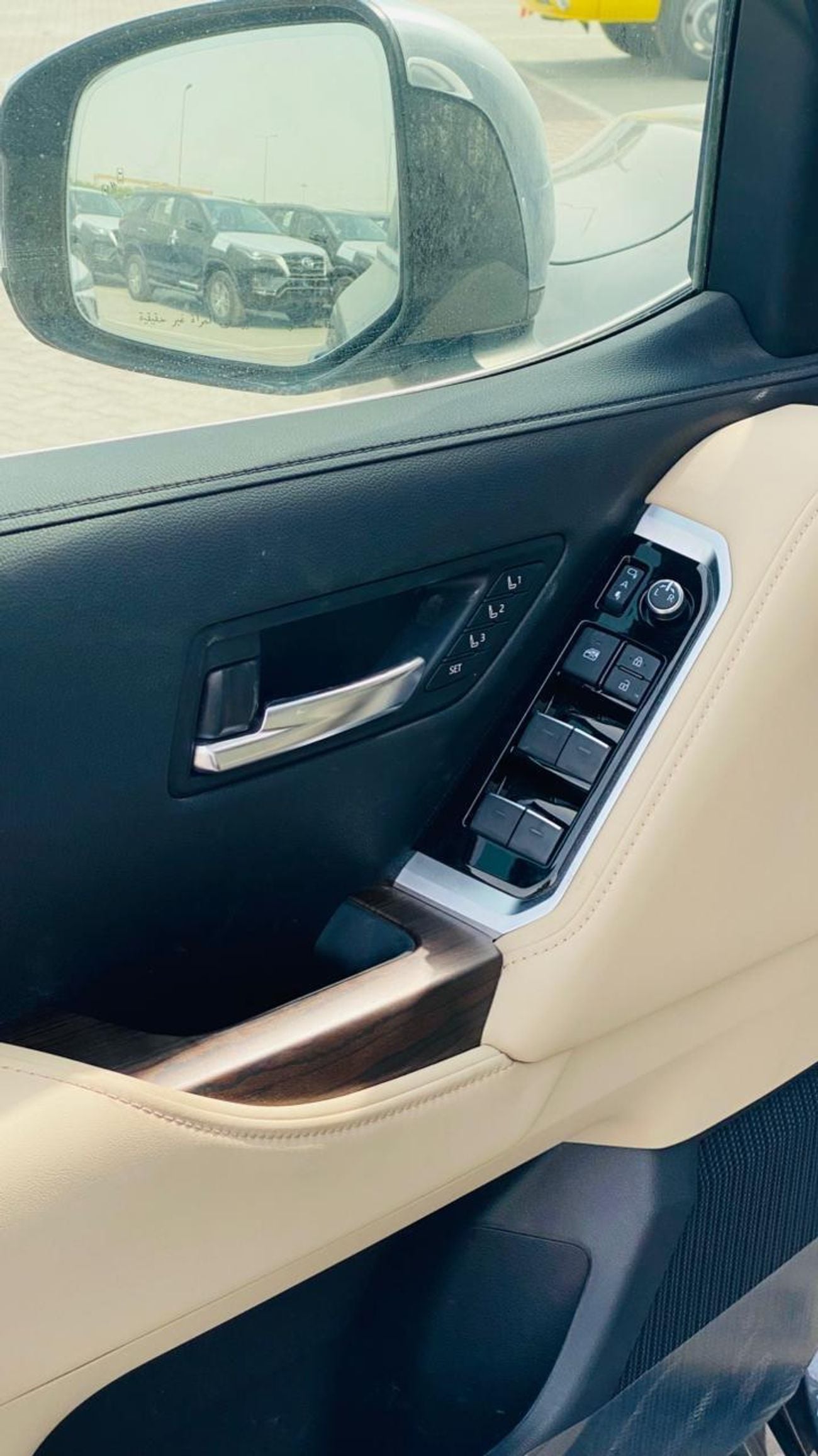 تويوتا لاند كروزر TOYOTA LAND CRUISER LC300 VX PETROL 4.0 HI 2025