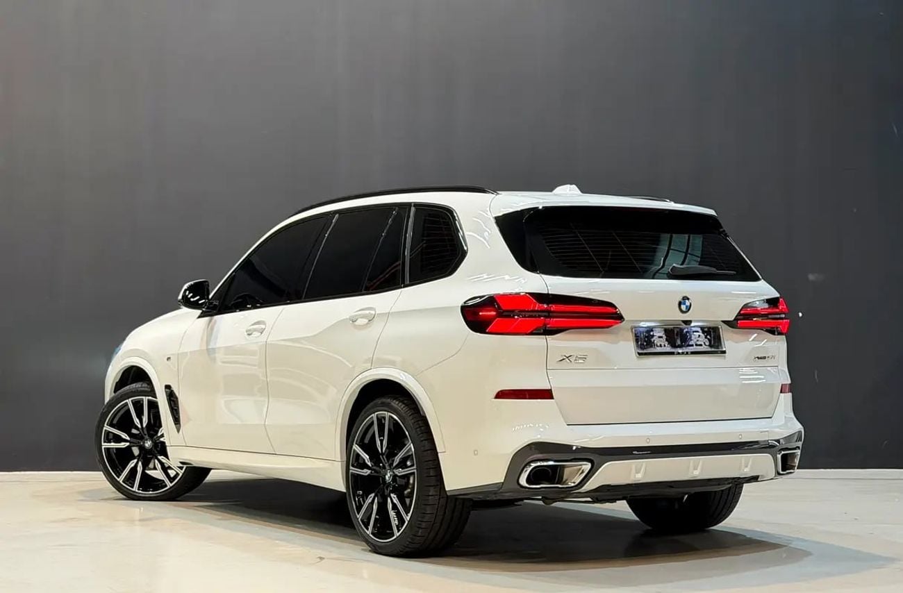 بي أم دبليو X5 XDRIVE40i M SPORT PRO Gcc FHS 5 Years Warranty & Service
