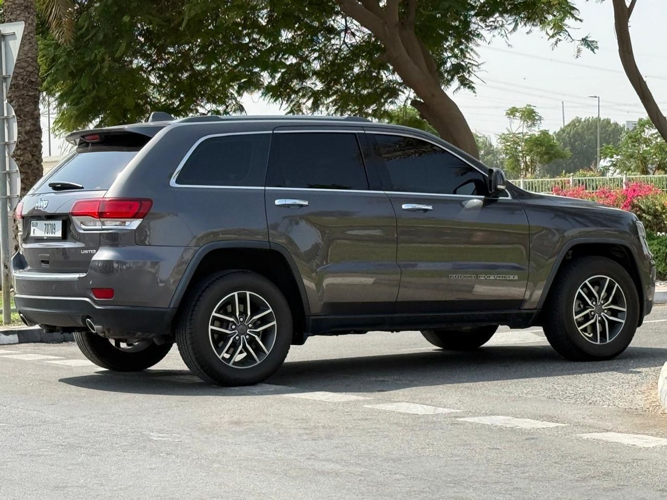 جيب جراند شيروكي Limited 3.6L