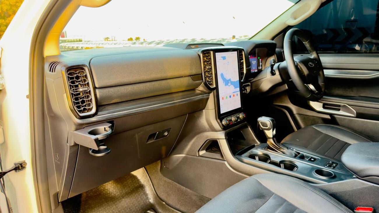 Ford Everest SPORTS | PUSH START | 2.0L DIESEL ENGINE | PARKING SENSORS | BACK CAMERA | AUTO | 2024 | RHD | 2WD