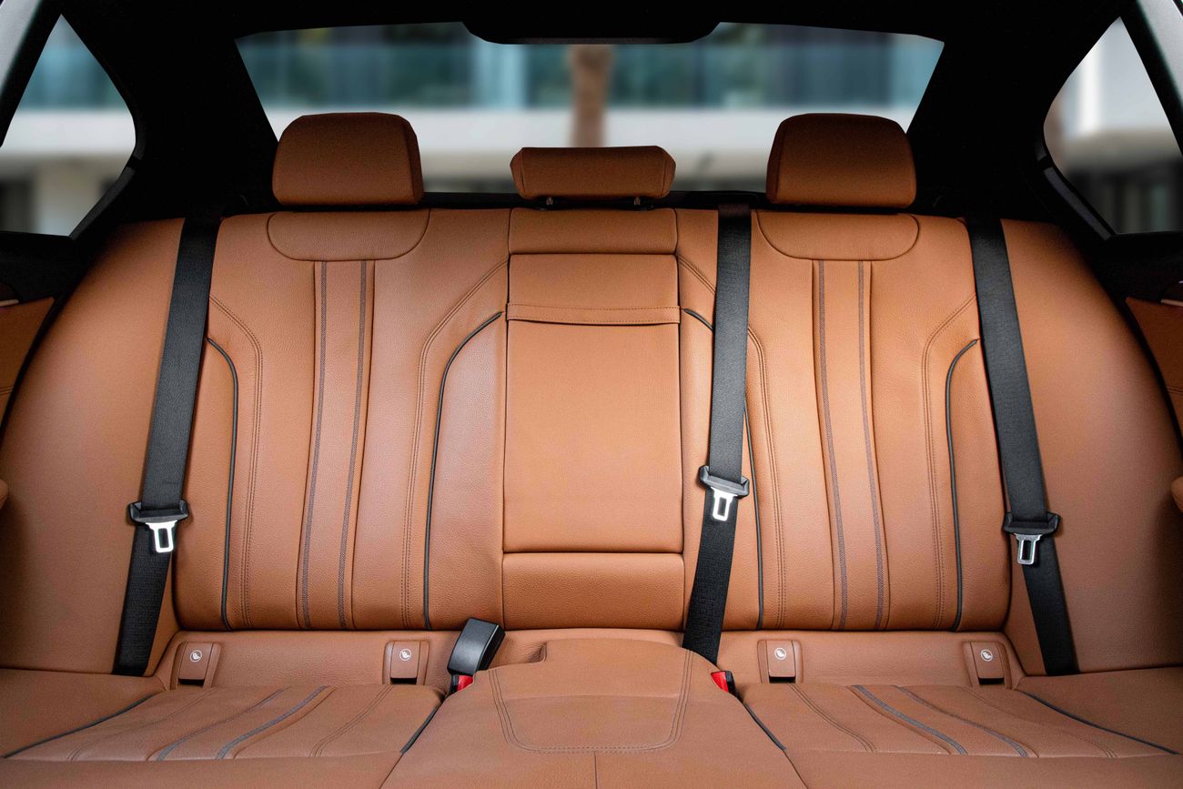 بي أم دبليو 520i 520i M-Kit | 2,997 P.M | 0% Downpayment | BMW Warranty! | Ramadan Offer!