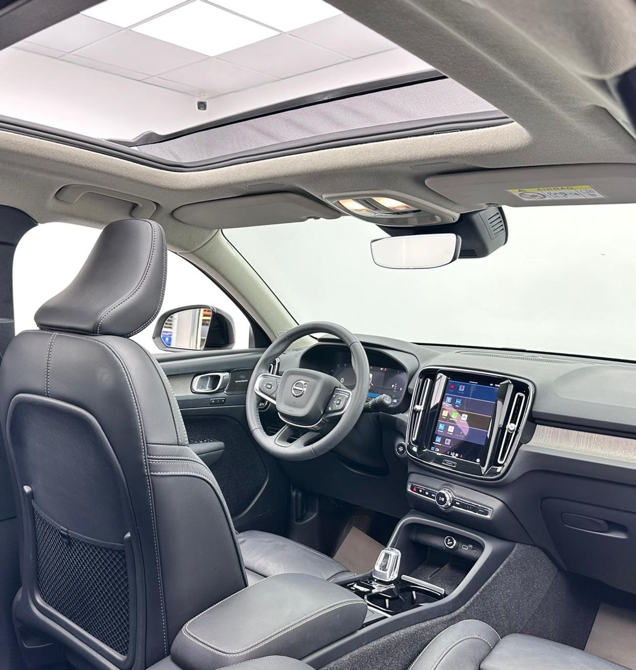 Volvo XC40 2023 Volvo XC40 B4 Ultimate Dark, 2028 Volvo Warranty, Volvo Full Service History, GCC