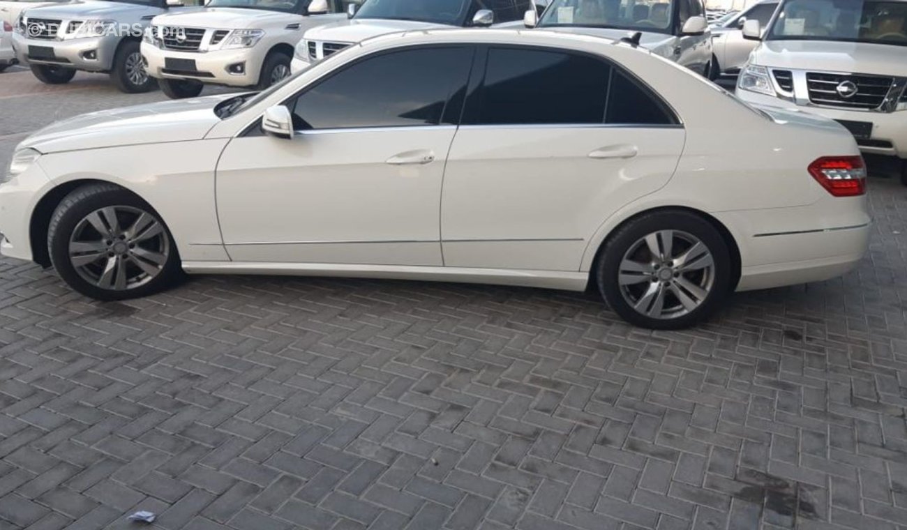 Mercedes-Benz E300 مرسيدس بنز E 300 . موديل 2012 نظيفه جدا