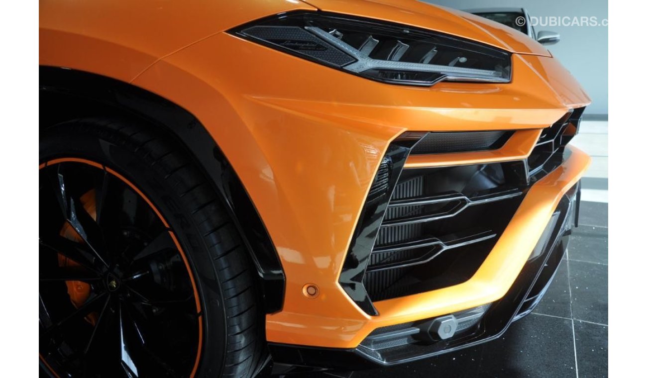 Lamborghini Urus PEARL CAPSULE EDITION