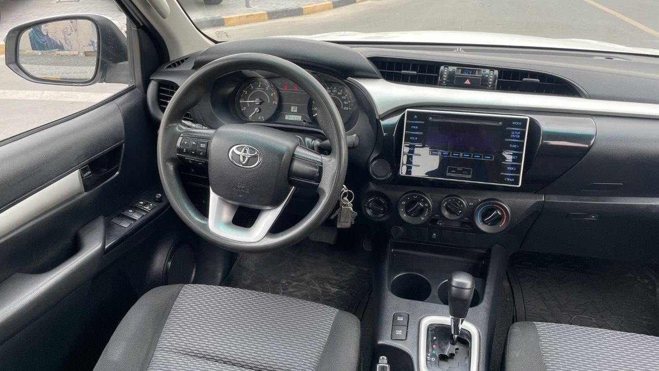 Toyota Hilux GL 2.0L (100 HP)