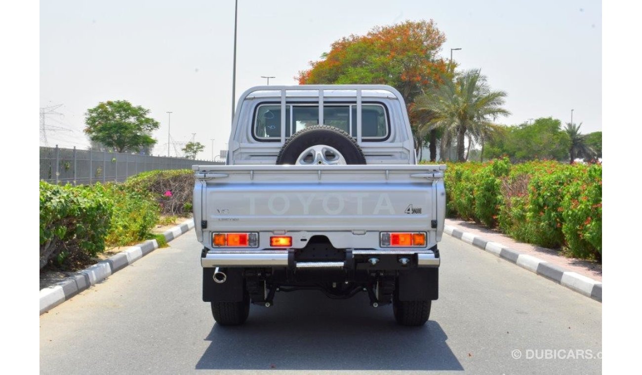 Toyota Land Cruiser Pick Up Double Cab  LX Limited V8 4.5L Diesel Manual Transmission