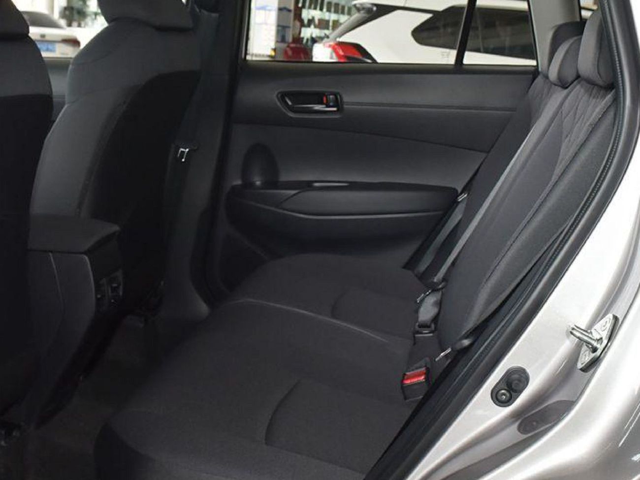 تويوتا كورولا كروس 2.0L HYBRID ELITE 2025