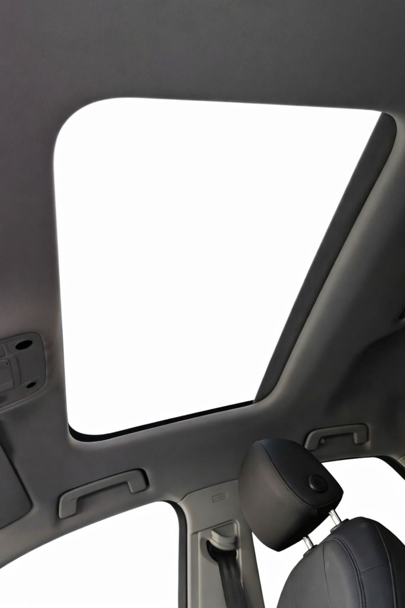 أودي Q3 40 TFSI S Line 2.0L 4WD