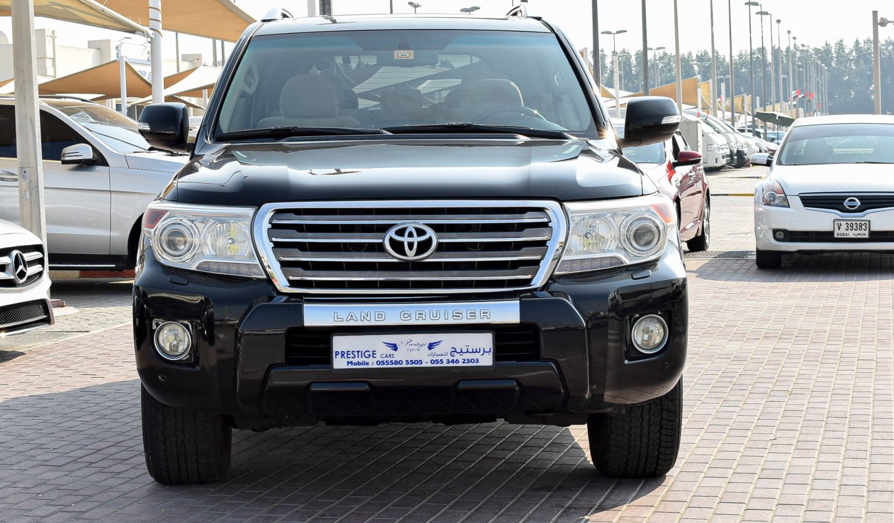 Toyota Land Cruiser GXR V8