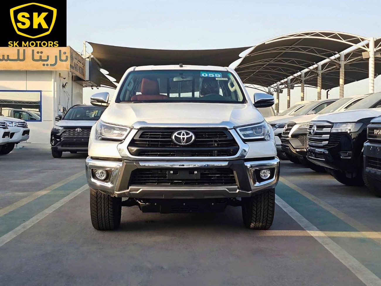 تويوتا هيلوكس GLXS-G SR5 / DOUBLE CABIN / A/T / 2.7L V4 PETROL / 4WD (CODE # GLXS-G)