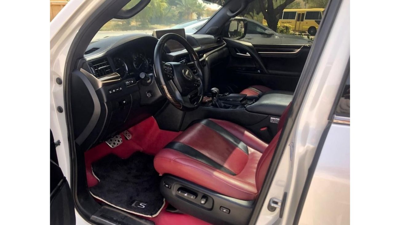 Lexus LX 570 Signature Black Edition LX570 SIGNAITUR 2018 (صبغ وكاله بدون حوادث) ,Free accident ،٪؜ Original pain