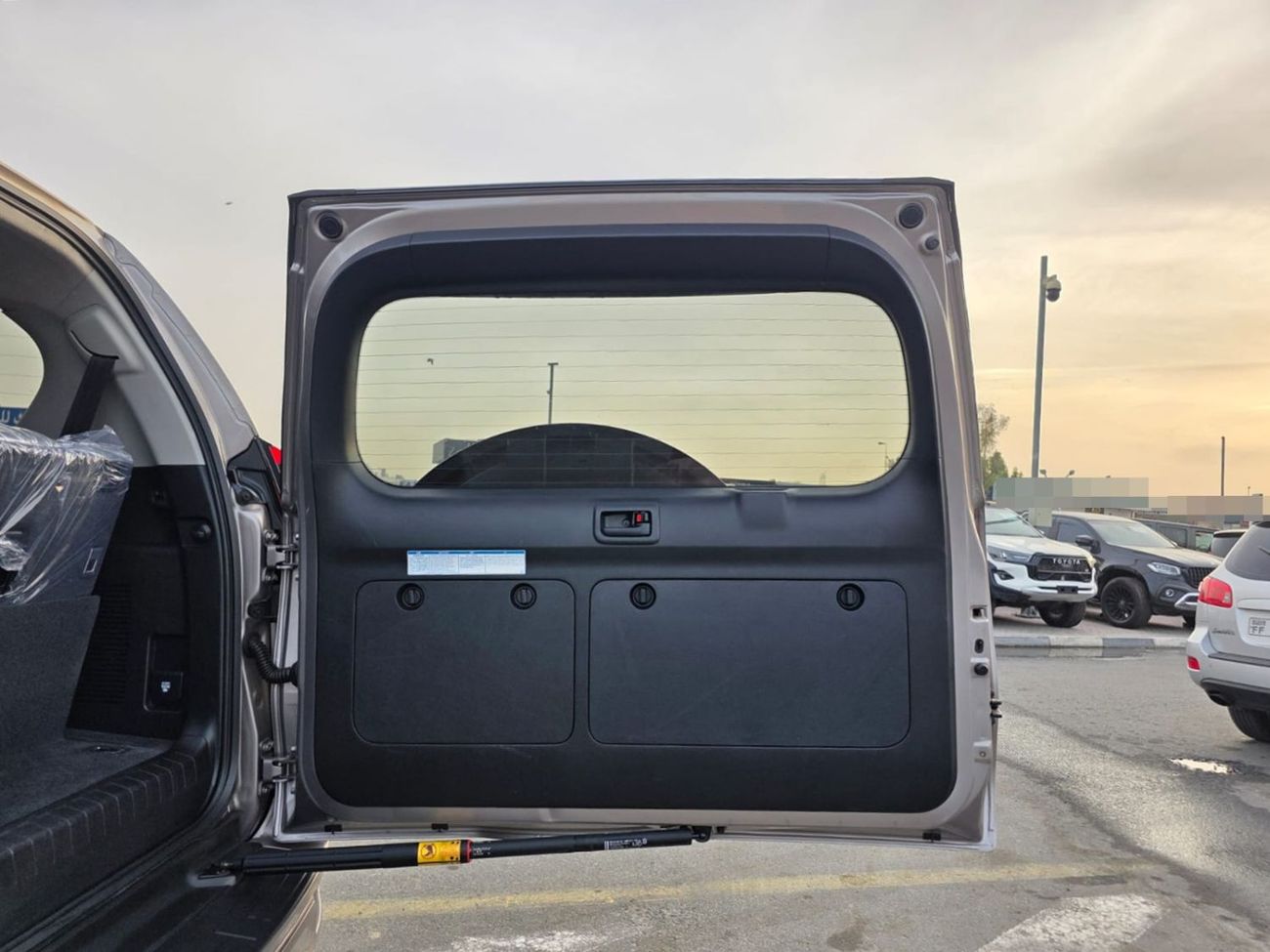 Toyota Land Cruiser TOYOTA LAND CRUISER PRADO SUV RHD 2019 MODEL 2.8 L DIESEL AUTOMATIC(PM52159)