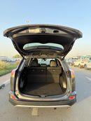 تويوتا راف ٤ XLE sunroof, leather seats Full Option