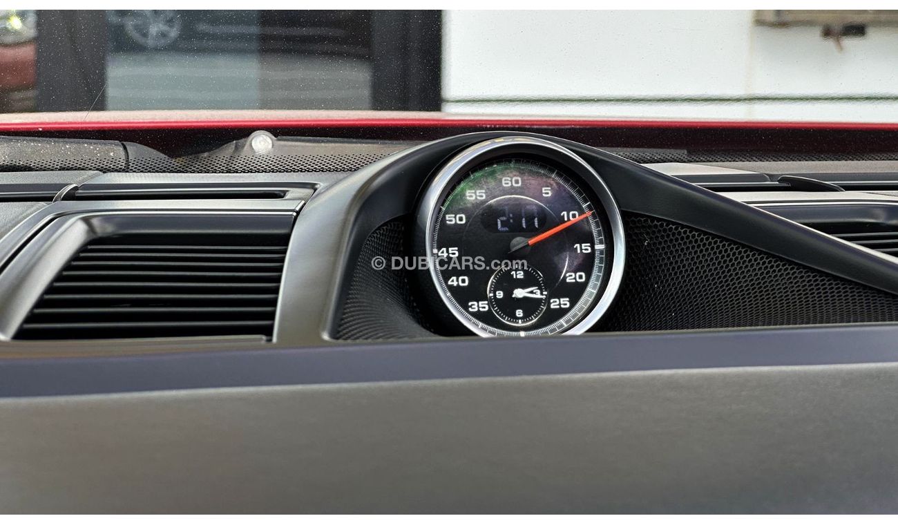 Porsche Panamera 4.8L V8 GCC Specs Full Service History