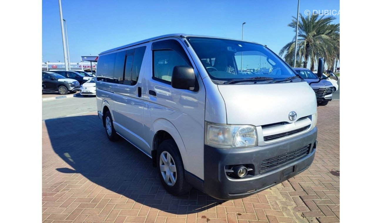 Toyota Hiace KDH205-0017125 || CC2500	|| DIESEL|| RIGHT HAND DRIVE || ONLY FOR EXPORT.