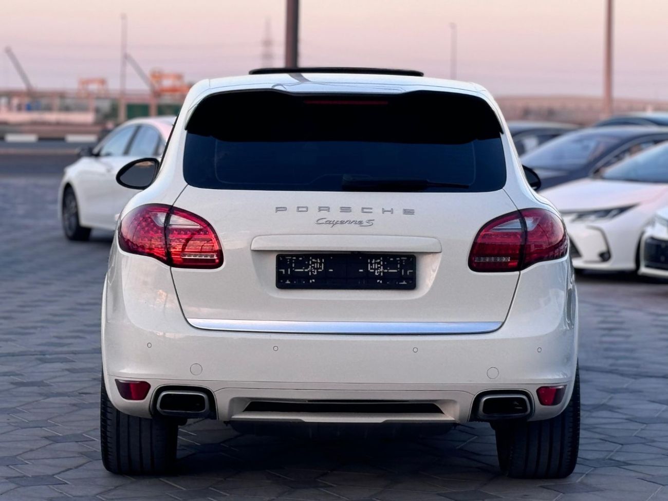 Porsche Cayenne Turbo S 4.8L (550 HP)