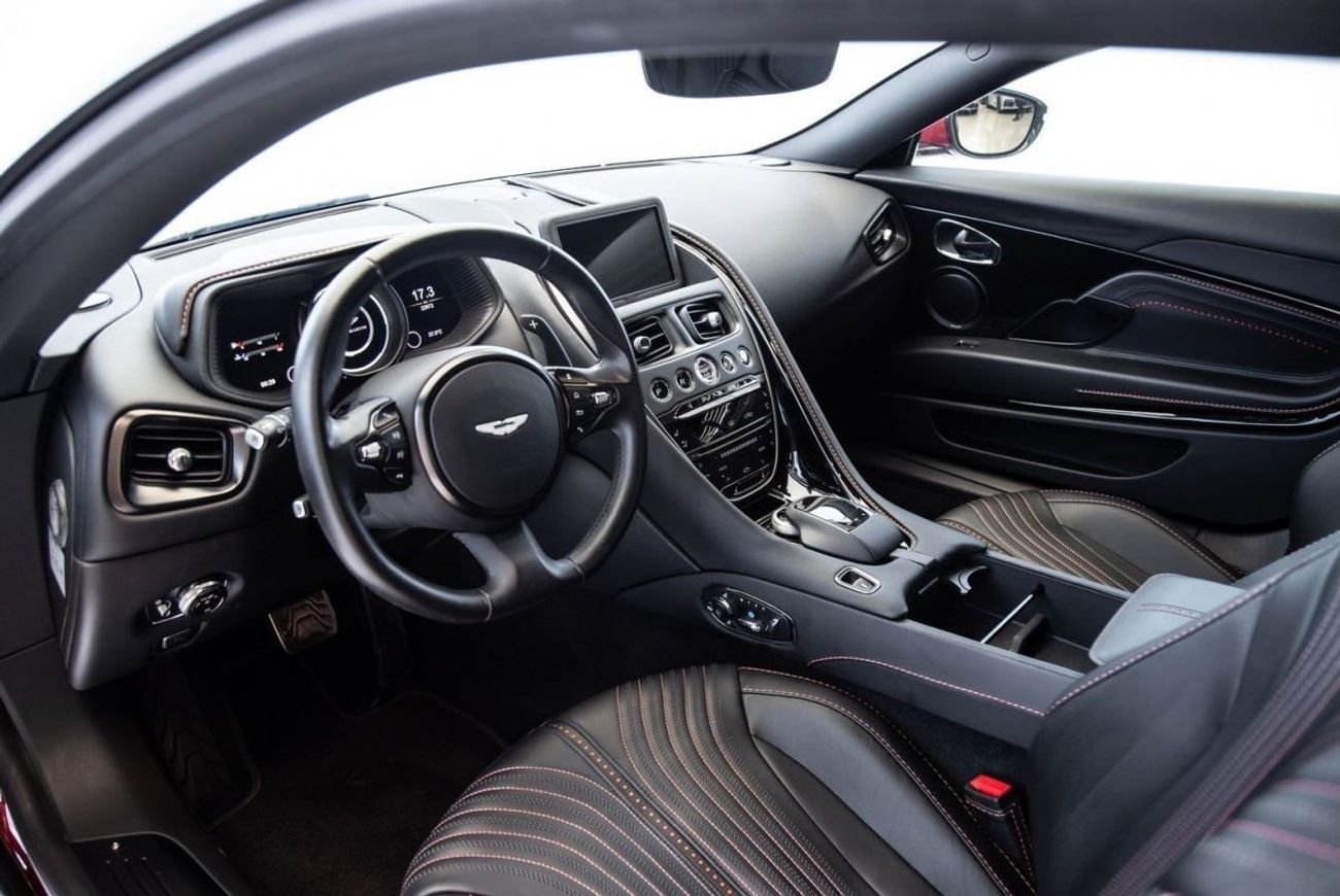 أستون مارتن DB11 Std