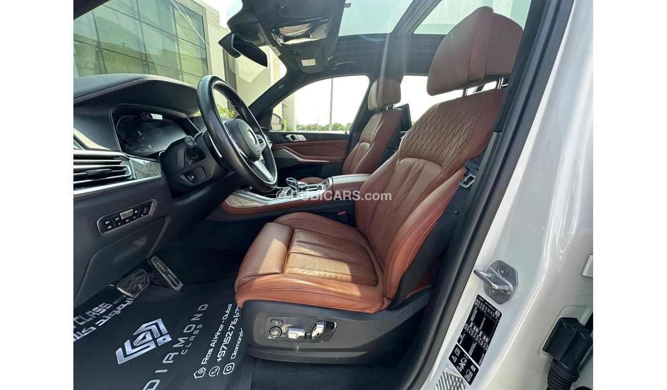 BMW X7 Bmw X7 XDrive 40i M kit Head-Up Display  Full Option Panoramic  GCC Service contract  Under warranty