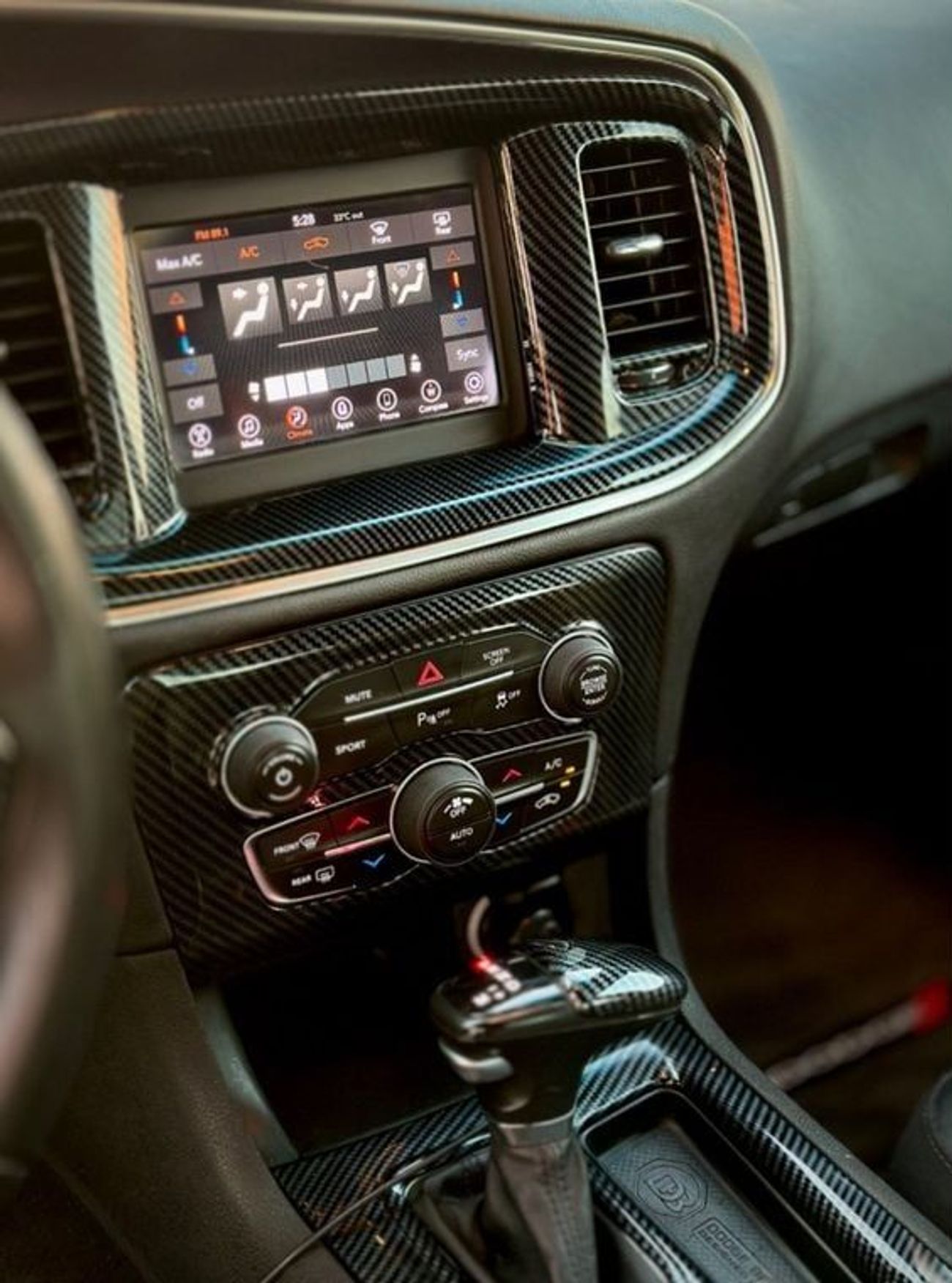 Dodge Charger 3.6L SXT (Mid) 3.6L