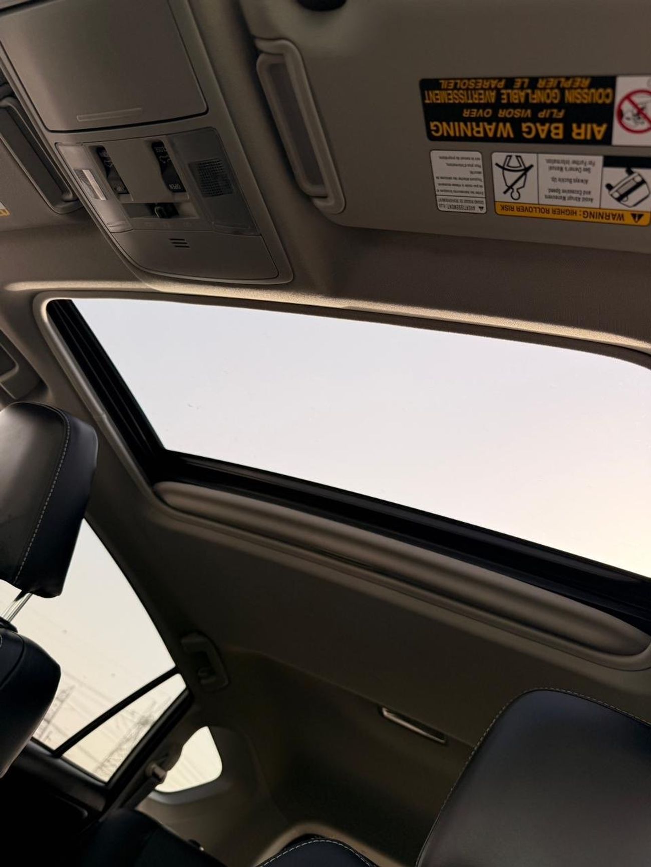 تويوتا راف ٤ XLE 2.5L