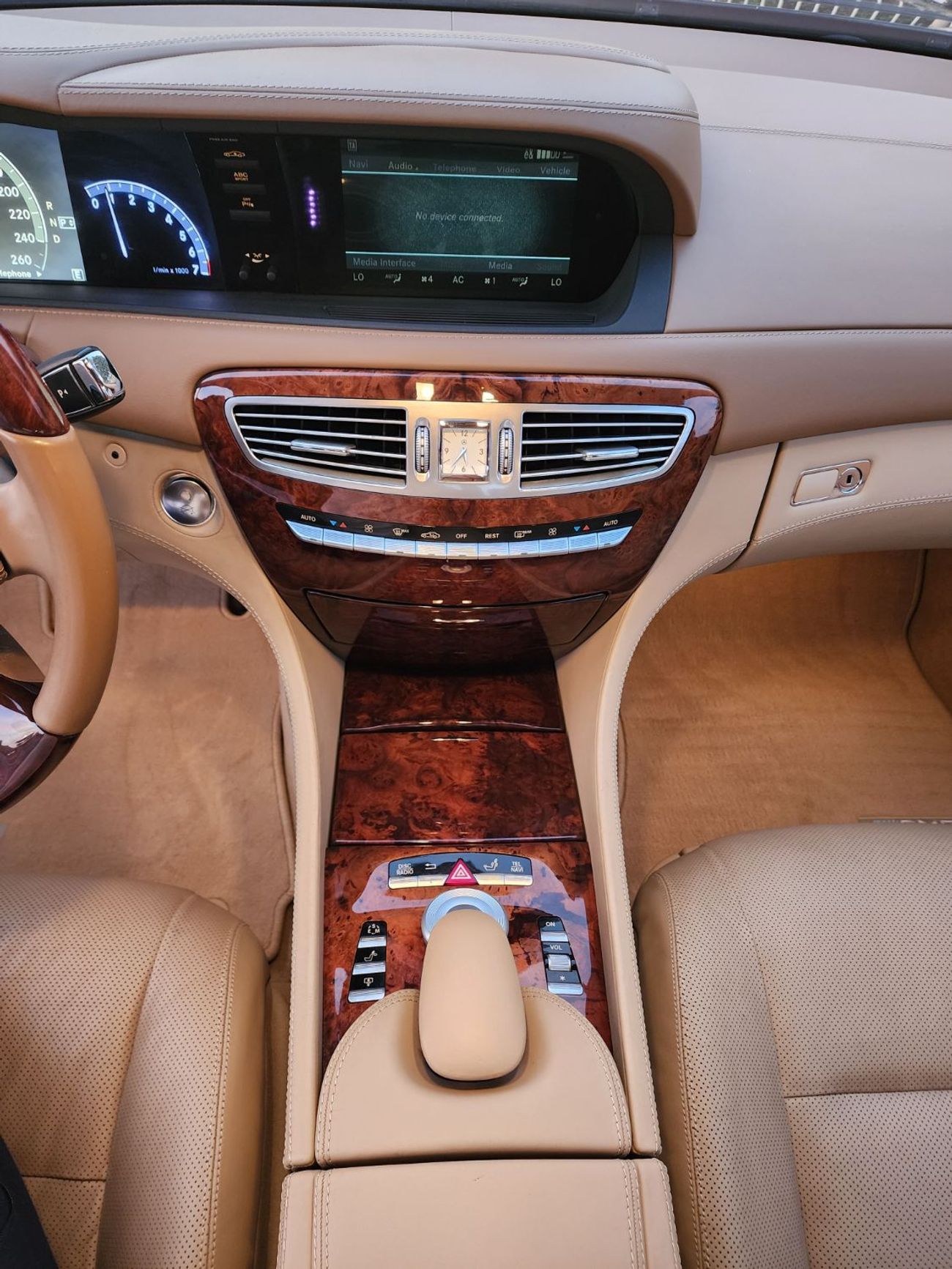 Mercedes-Benz CL 500 Mercedes-Benz CL500 Year Model: 2014 GCC Specifications  Low Kilometer Driven   Well maintained and 