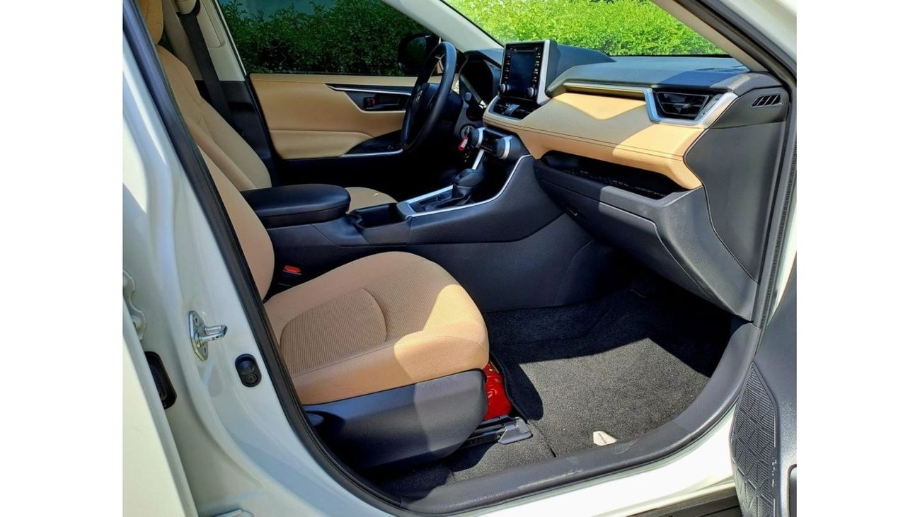 Toyota RAV4 EX 2022 2.5L GCC (1390/-MONTHLY)