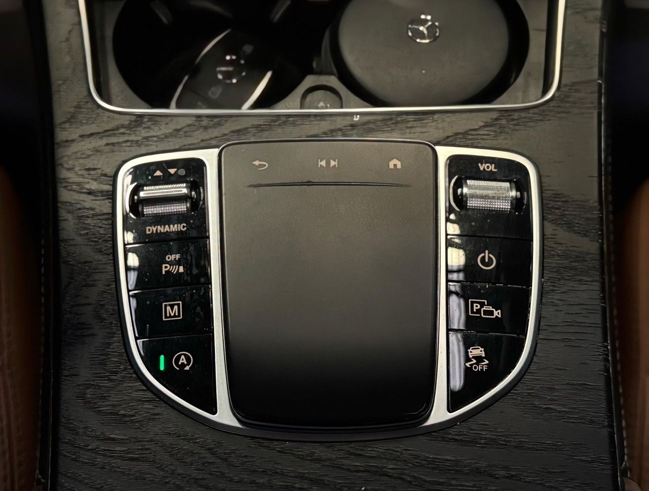 مرسيدس بنز GLC 200 Premium + 2.0L