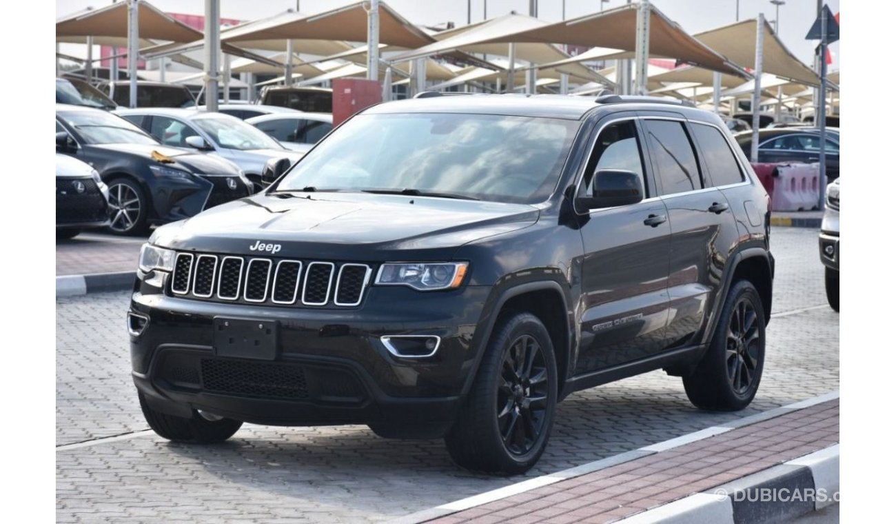 Jeep Grand Cherokee LAREDO 4X4 3.6 L V-06  CLEAN CAR / WITH WARRANTY