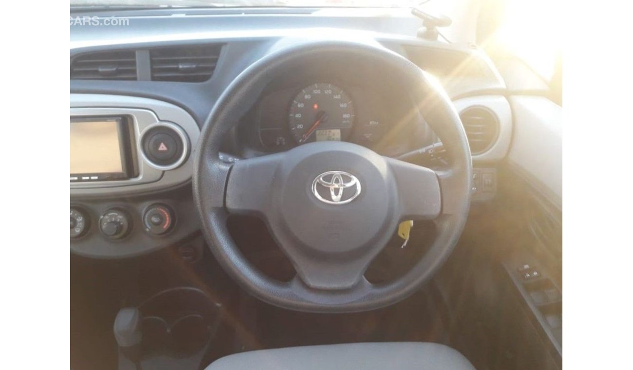 تويوتا فيتز Toyota Vitz RIGHT HAND DRIVE(Stock no PM47)