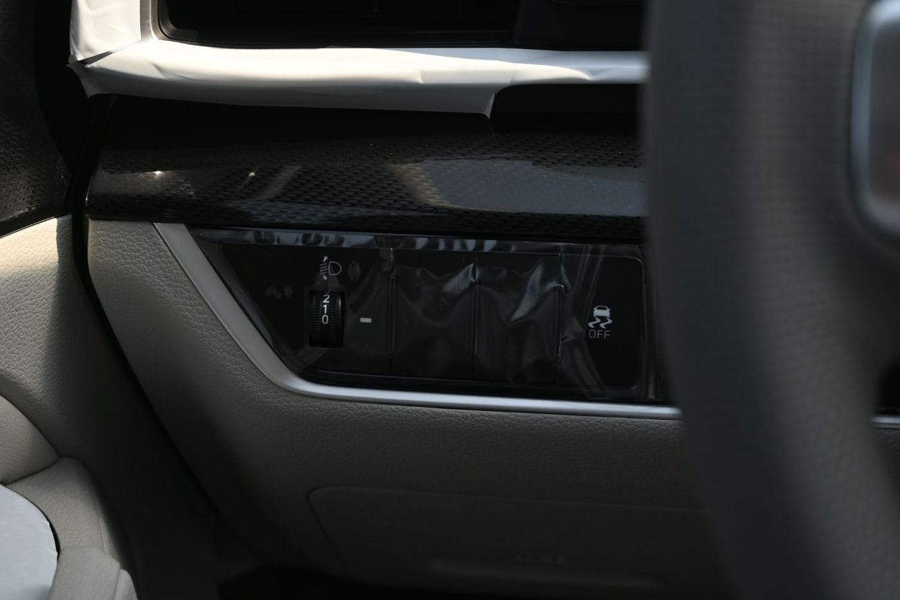 Kia Sportage L TX 1.5T Kia Sportage L 1.5L Turbo, Petrol Color White, Model 2025