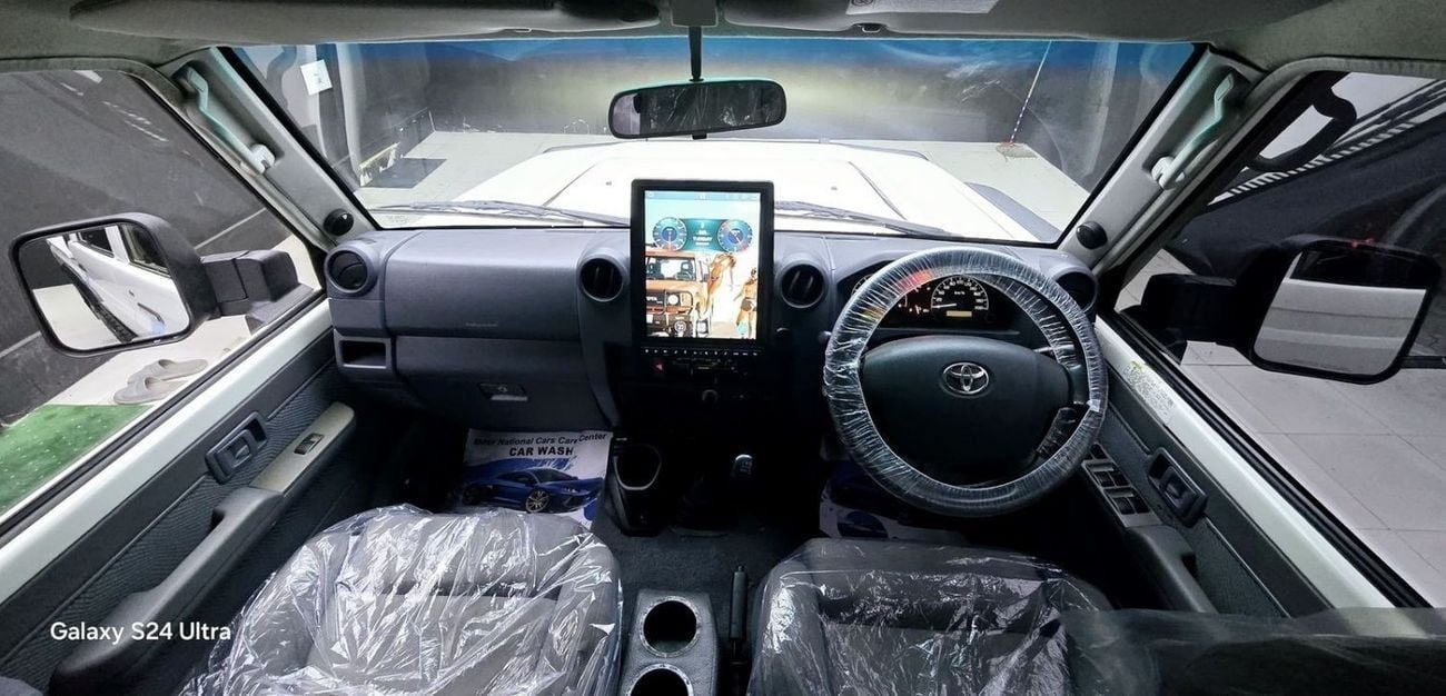 Toyota Land Cruiser Pick Up DIESEL 4.5 LITER ,RIGHT HAND DRIVE MANUAL GEAR