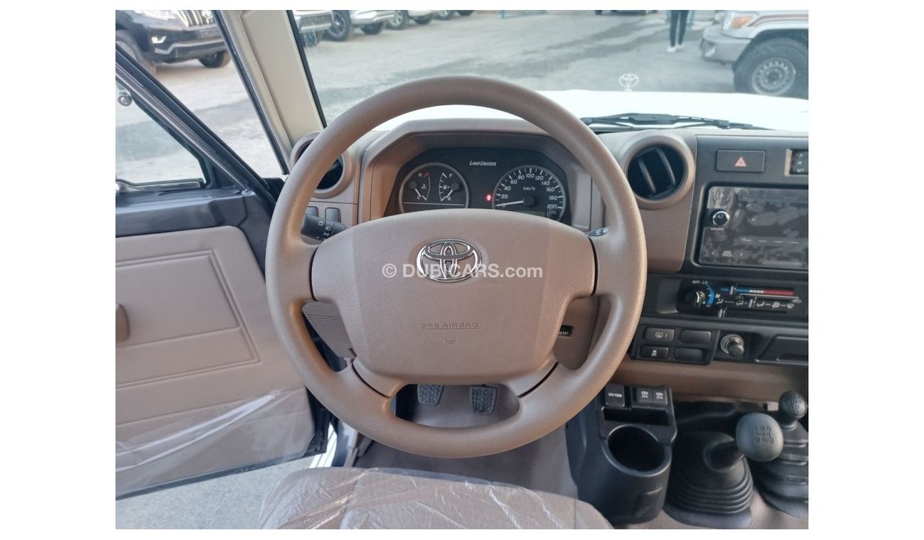 Toyota Land Cruiser 70 4.0L V6 2doors (Winch + Alloy Wheels)