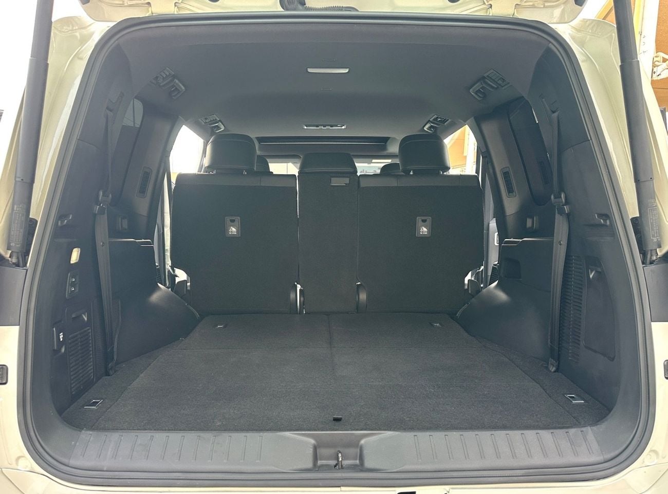 Toyota Land Cruiser VXR
