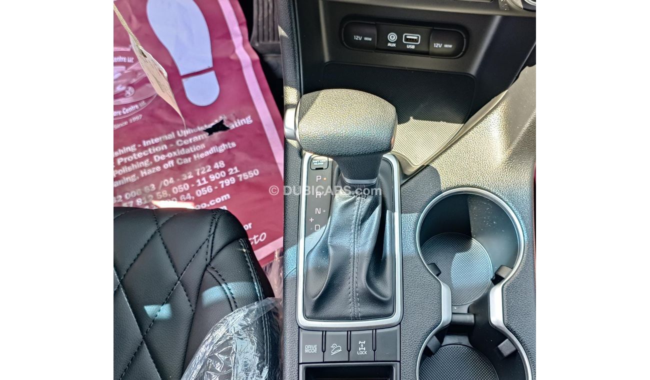 Kia Sportage 2.4L Petrol, Alloy Rims, Leather Seats, Rear Camera, Low Mileage (LOT # 593003)