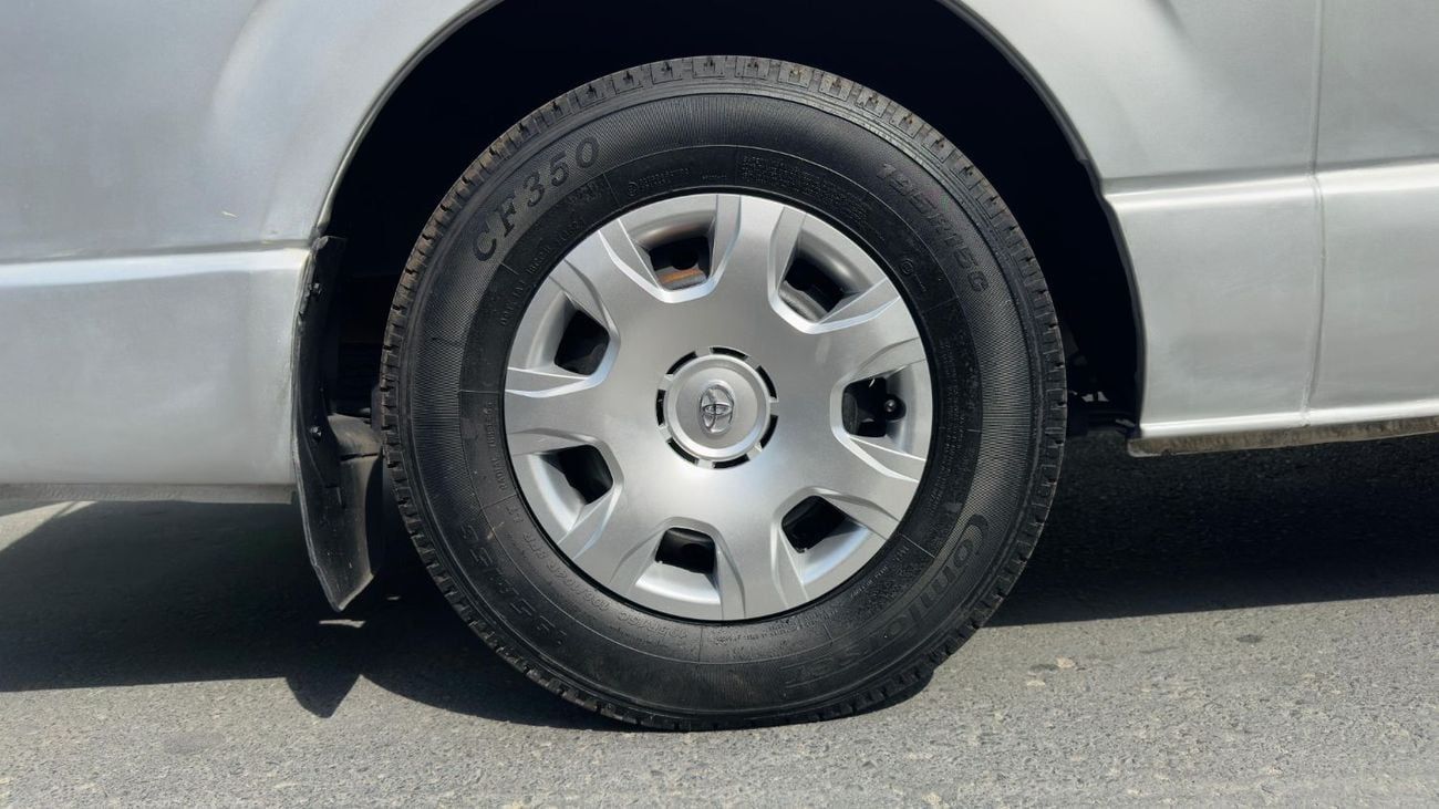 Toyota Hiace 14-SEATER | 3.0L DIESEL ENGINE | AT | RIGHT-HAND-DRIVE | 2WD