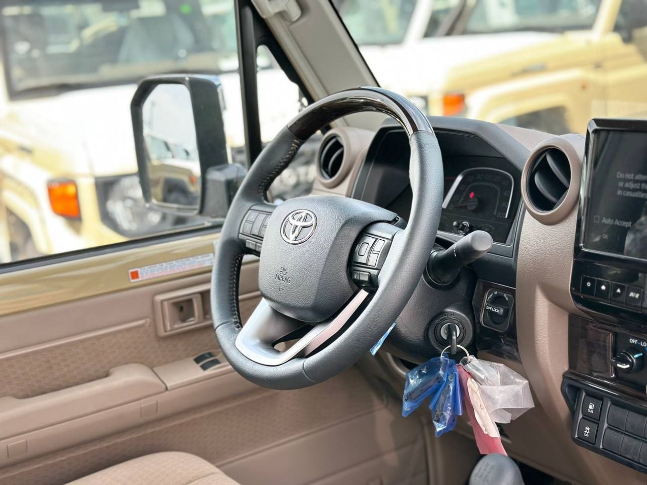 تويوتا لاند كروزر بيك آب LC79، محرك 2.8 لتر ديزل، ناقل حركة يدوي // 2026 // فئة عالية مع رادار، قفل تفاضلي، مشغل DVD وكاميرا 