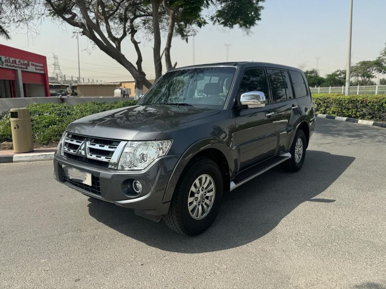 Mitsubishi Pajero GLS Mid 3.5L (189 HP) (5 Seater)