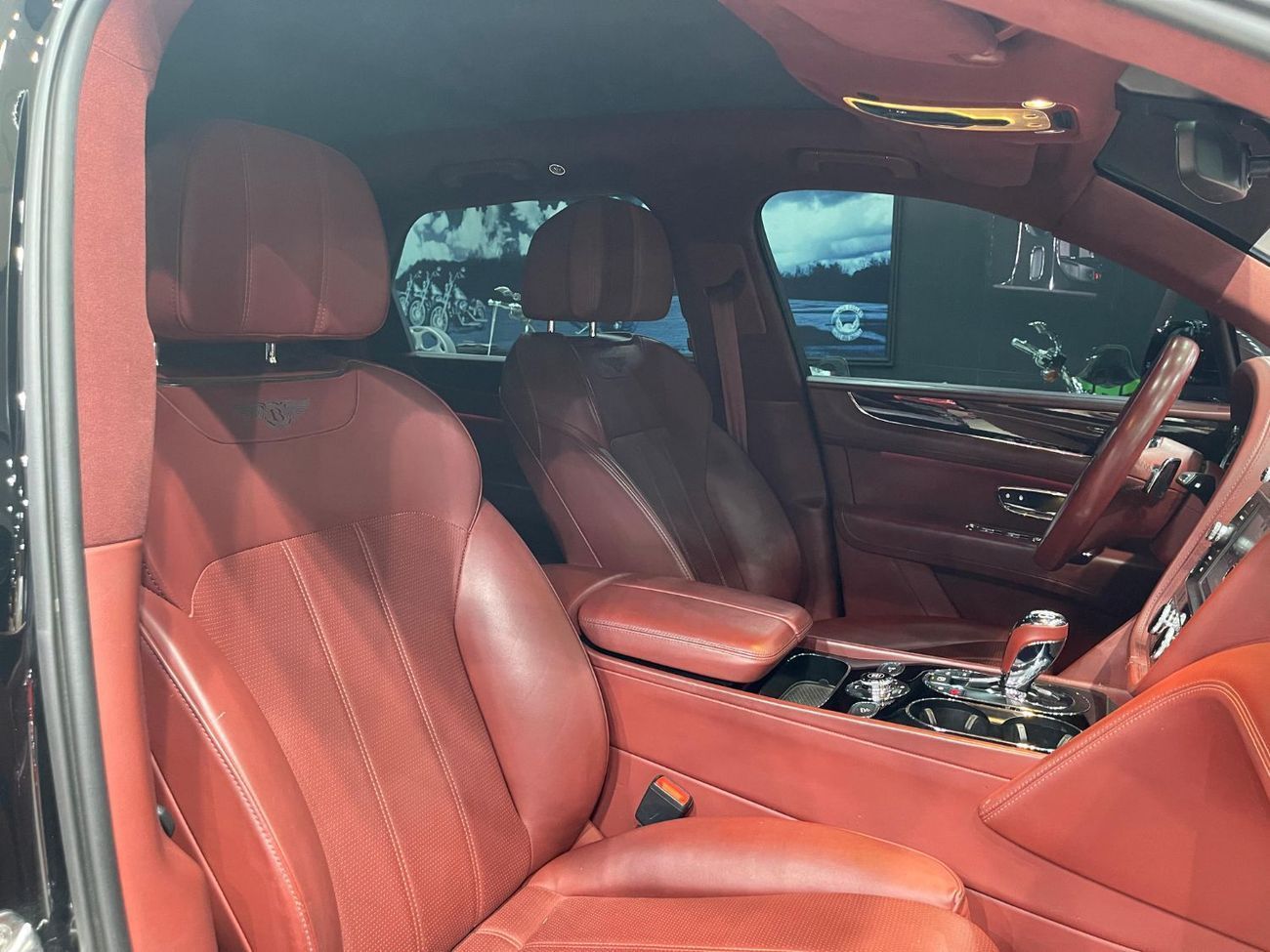 بنتلي بينتايجا BENTLEY BENTAYGA GCC 2018 IN PERFECT CONDITION