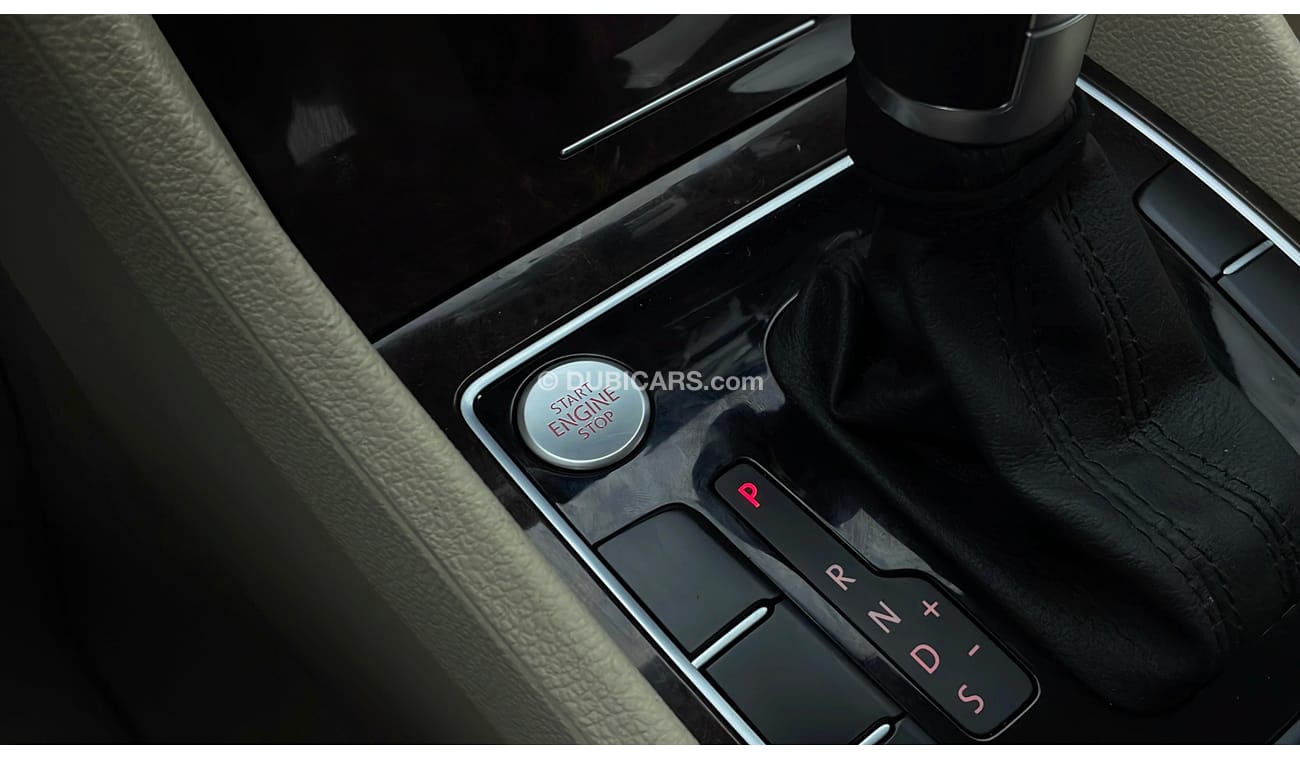 فولكس واجن باسات R LINE 2.5 | +مع الضمان | كمان تم فحص ١٥٠