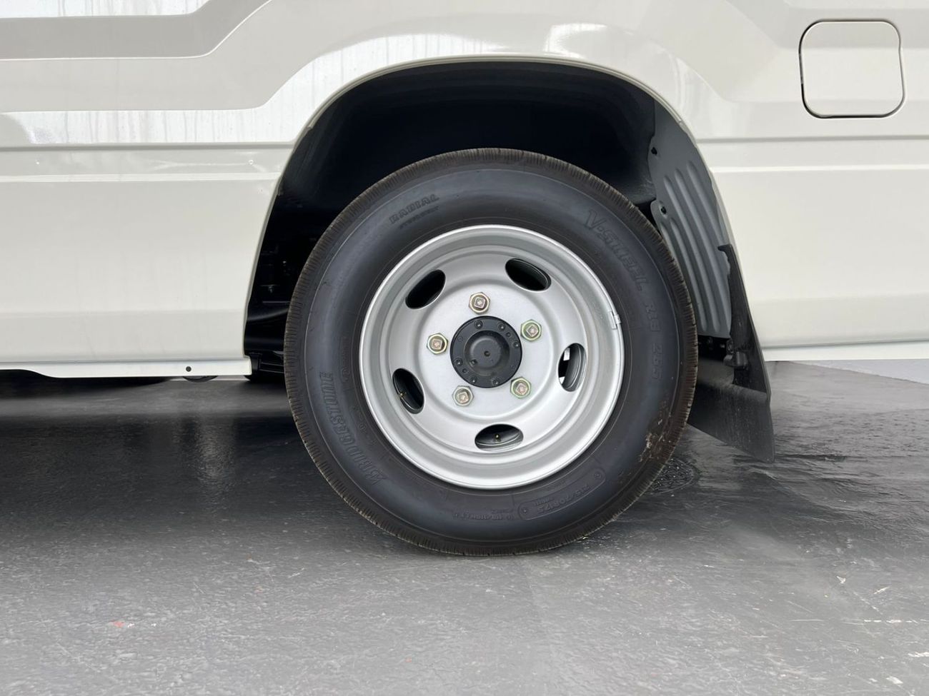 تويوتا كوستر EXPORT ONLY - Coaster 4.2L V6 DSL MT