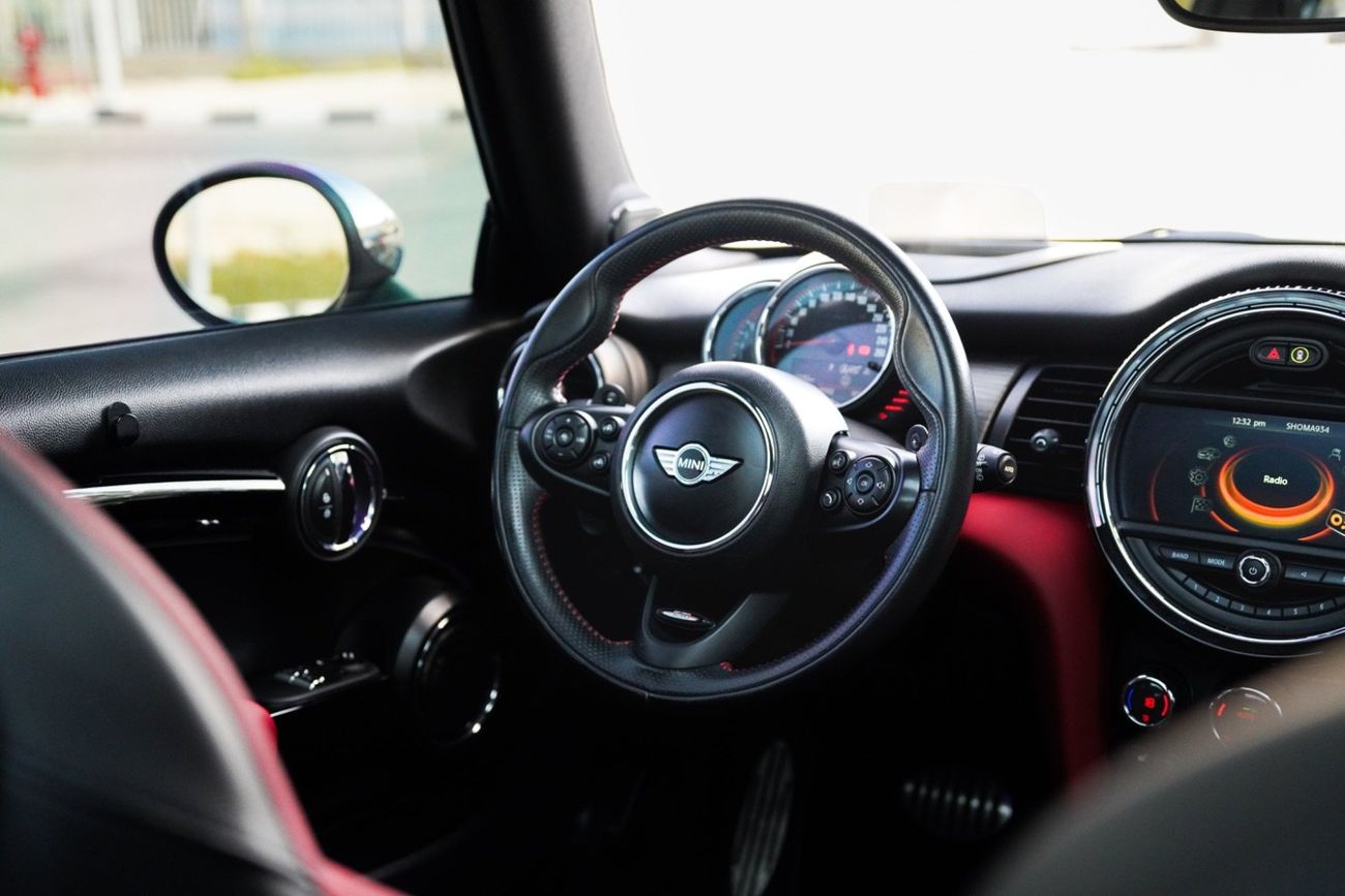 Mini Cooper John Cooper Works 2.0L (231 HP)