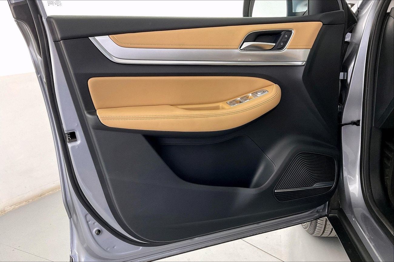 أم جي RX8 Comfort | ضمان مجاني لمدة عام | 0 دفعة أولى