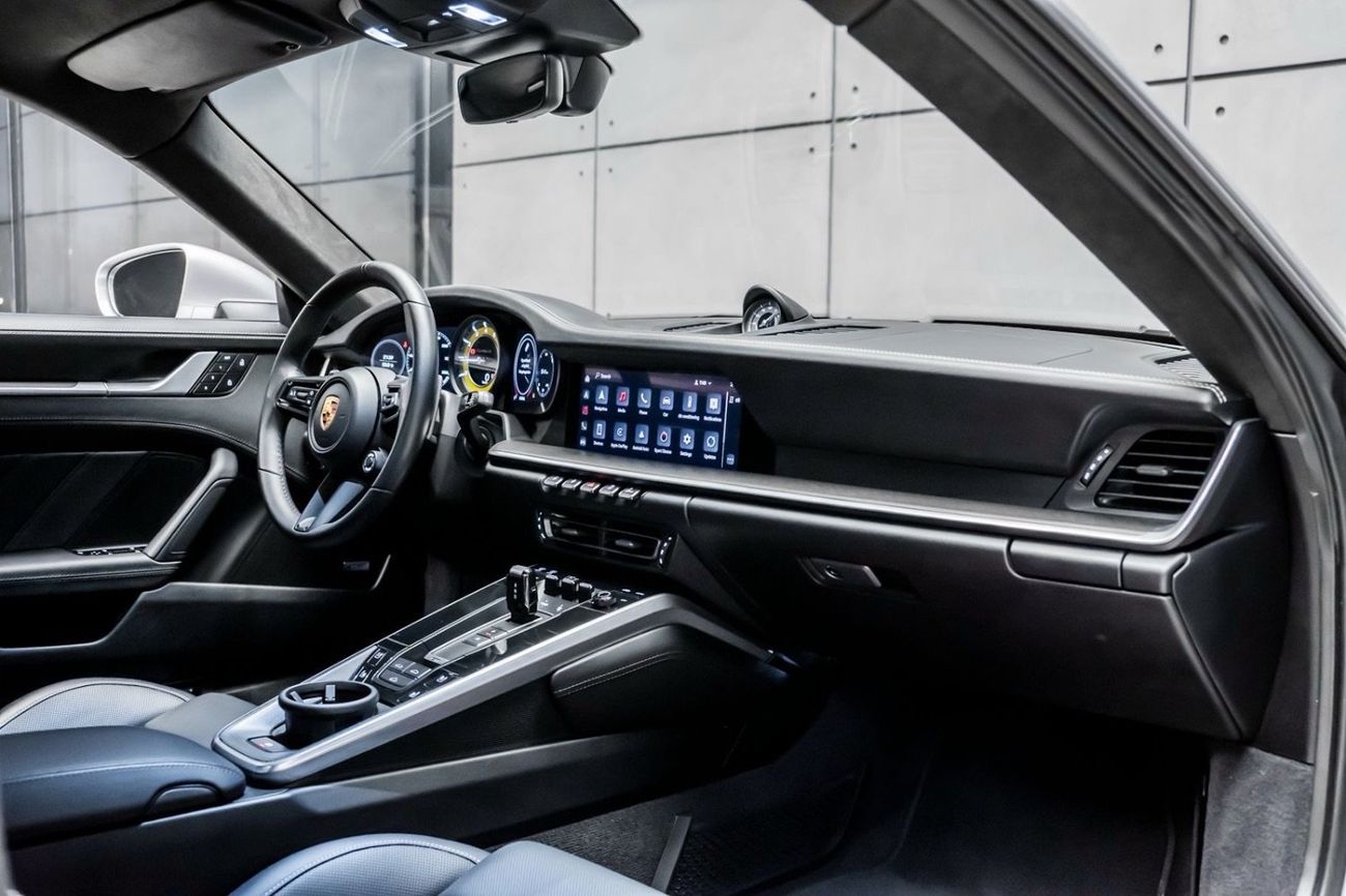 بورش 911 Turbo S 3.8L (640 HP) Coupe