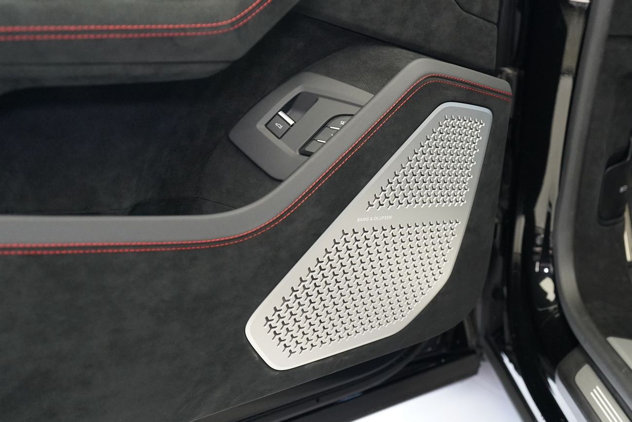 لامبورغيني اوروس 4.0T V8 Performante