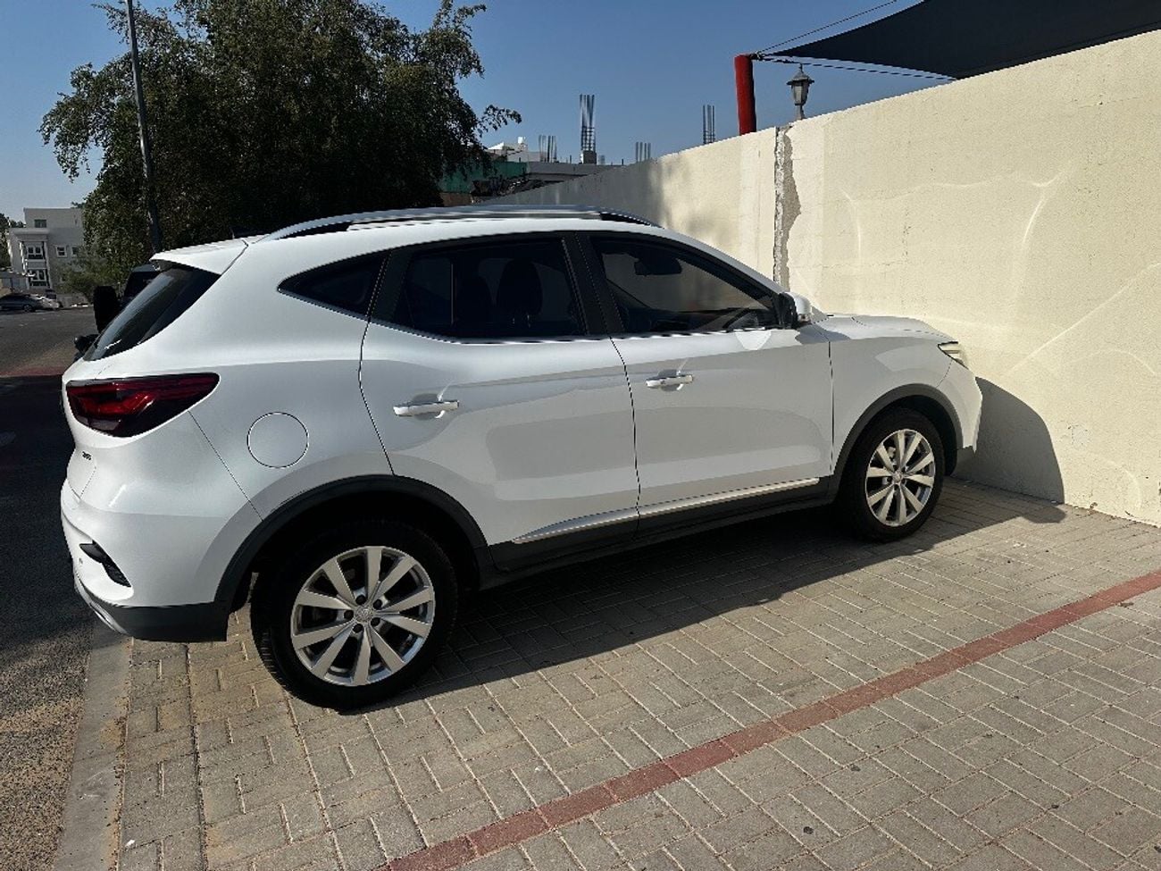 MG ZS Std 1.5L
