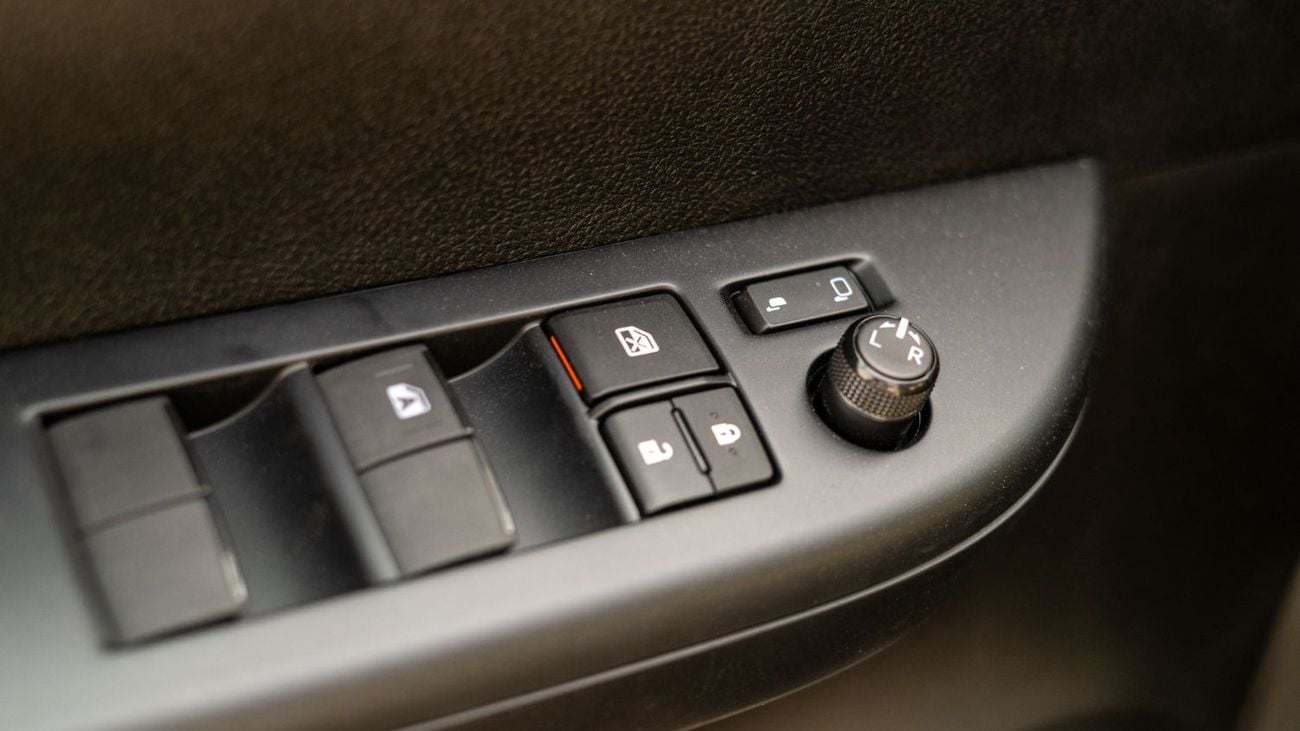 Toyota Hilux S GLX 2.4L AWD M/T