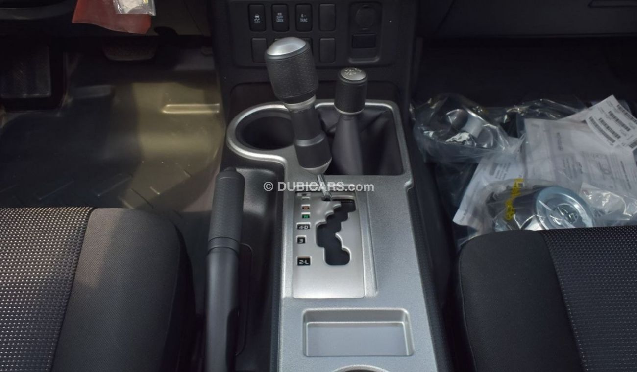 Toyota FJ Cruiser TOYOTA FJ CRUISER 4.0L V6 2023