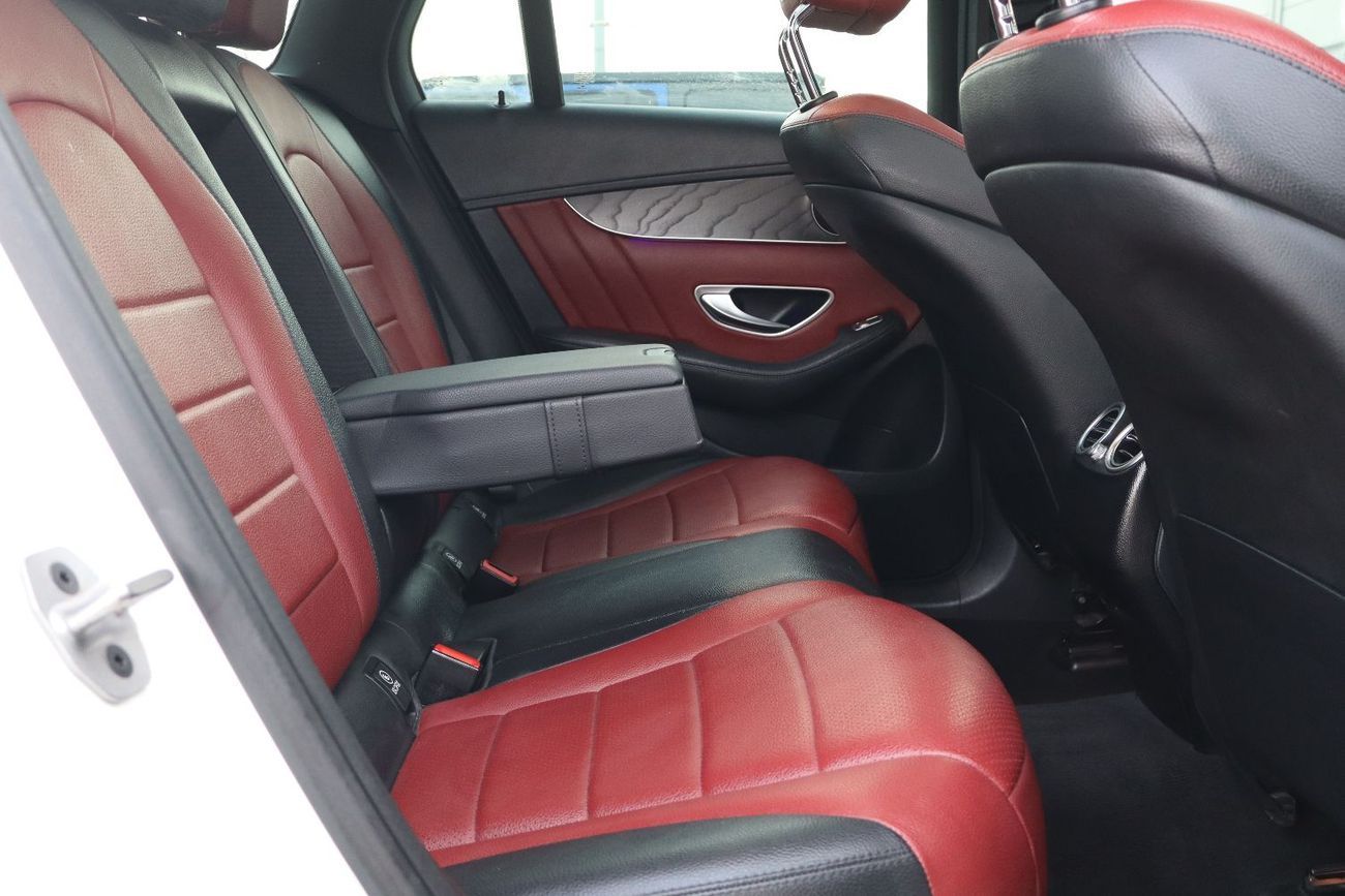 Mercedes-Benz GLC 200 Premium 2.0L AWD