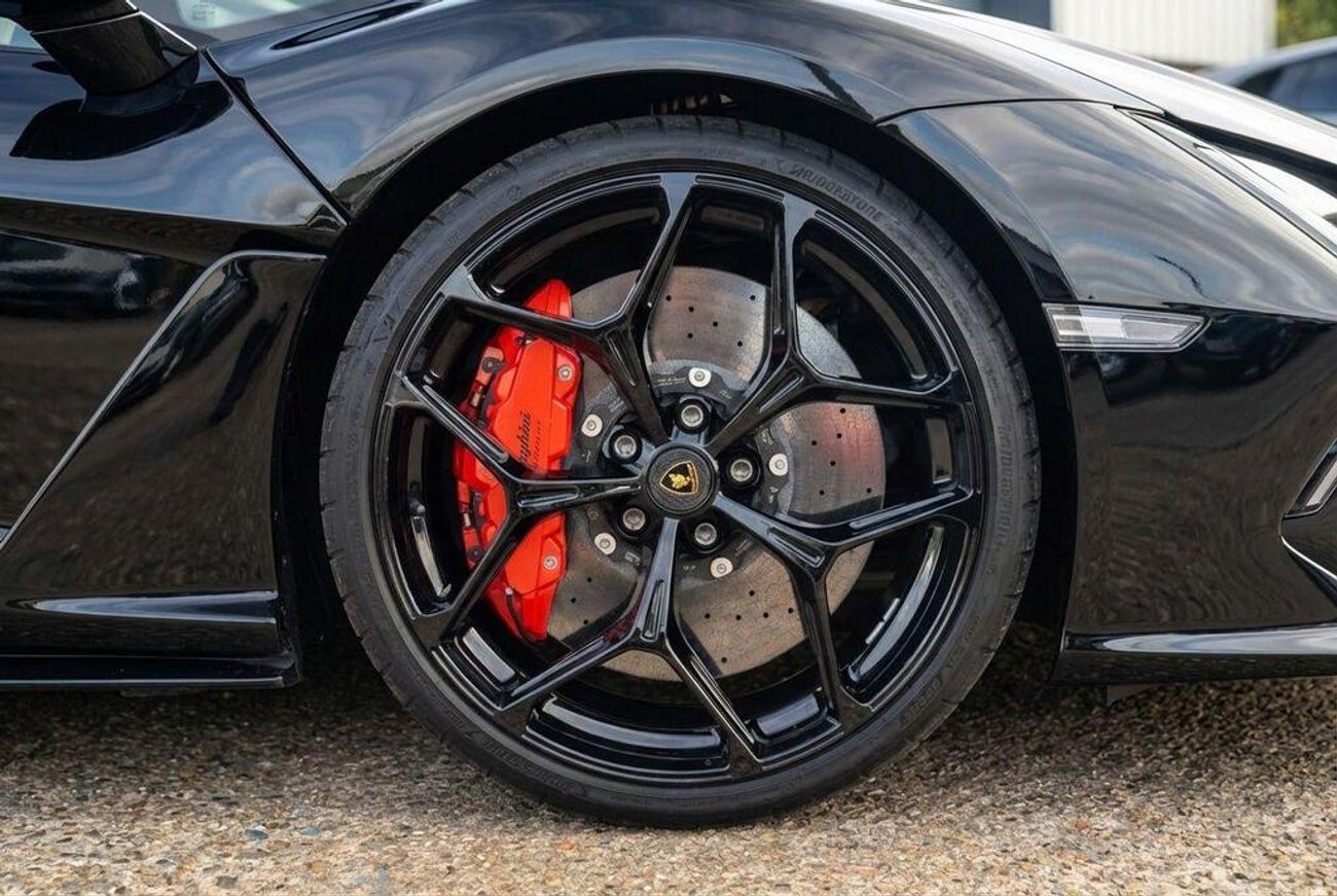 Lamborghini Revuelto Revuelto	6.5 V12 HPEV 3.8kWh AMT 4WD Euro 6 2dr (EXPORT ONLY)